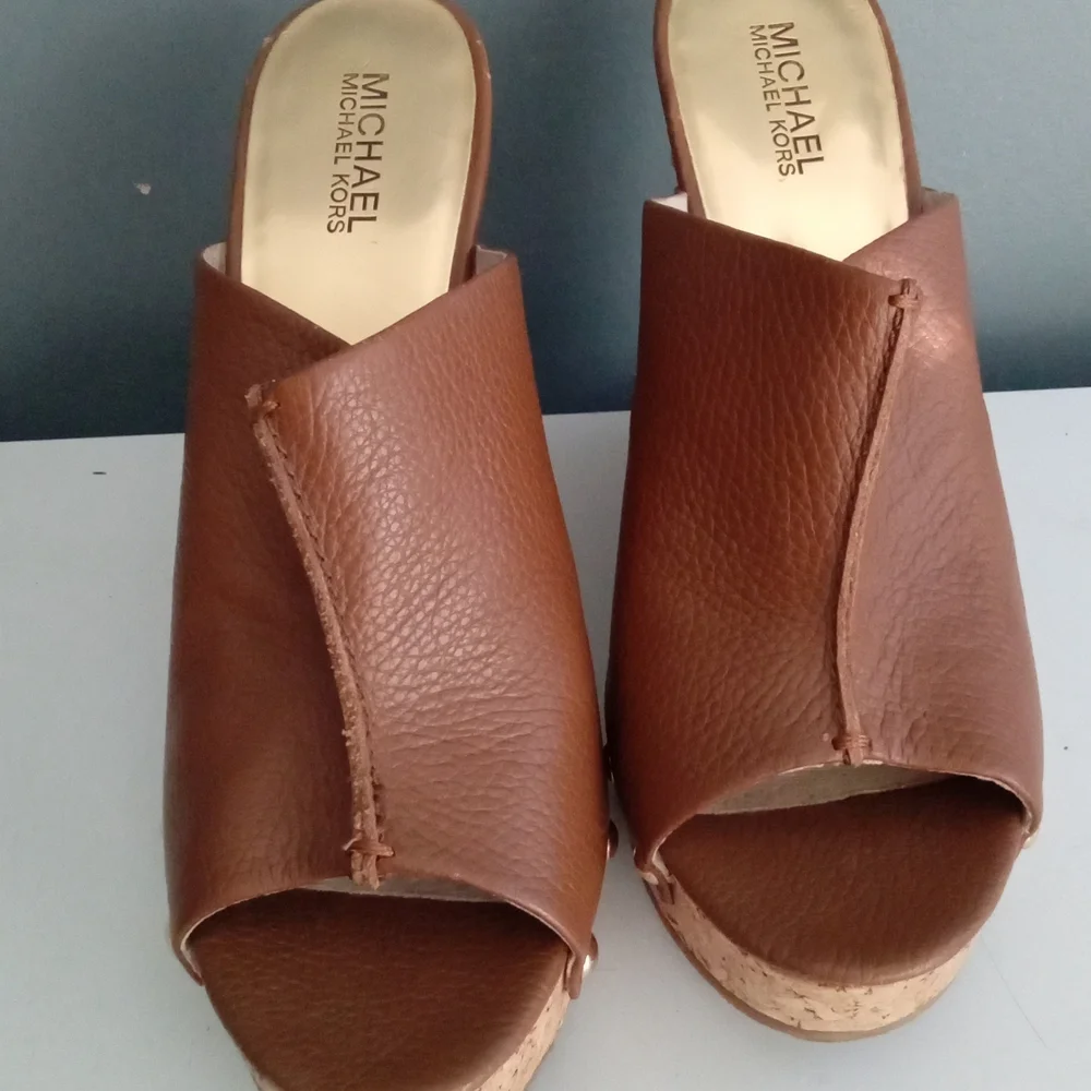 MICHAEL KORS Brown Leather Cork Wedge Mules Open Toe Studded Sandals Womens Size